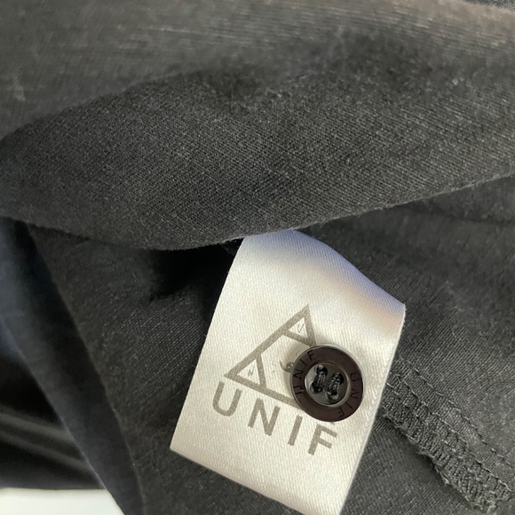 UNIF Prayer Hands button-up - Picture 4 of 5